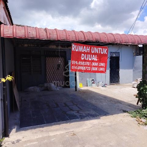 Rumah untuk Di jual di Pengkalan Chepa, Taman Kurnia Jaya Padang golf  1