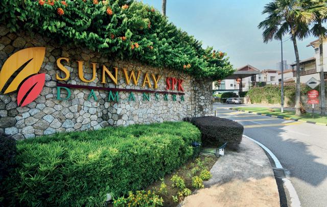 2.5 Storey SUNWAY SPK DAMANSARA, Actual, Freehold, END LOT, Fully Reno 1
