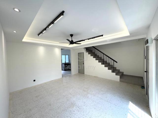 [FULLY RENOVATED] 2 Storey Terrace House, Kemboja 4A , Bukit Sentosa 1