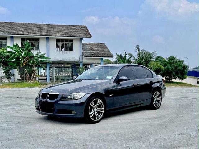 BMW 320i 2.0 2007 - 3