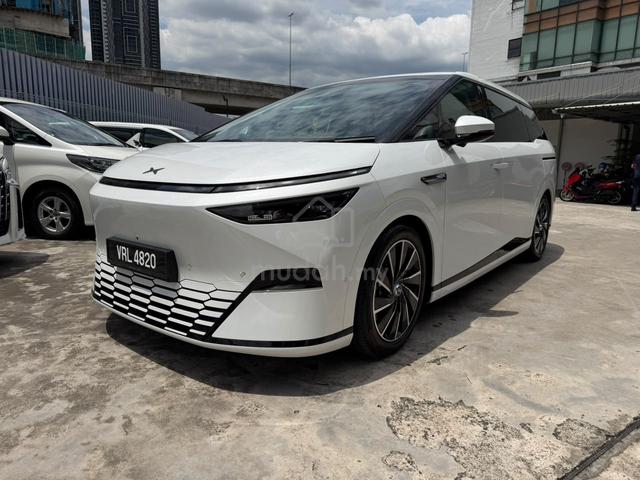 2025 Xpeng X9 LONG RANGE 2WD PRO MY25 (A) - 1