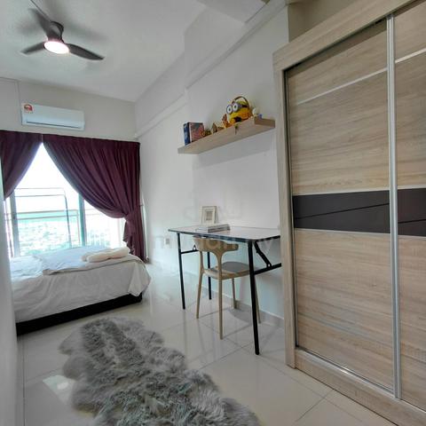 Master n Medium room 3min walk to KTM Direct to KL Sentral Brickfield 1
