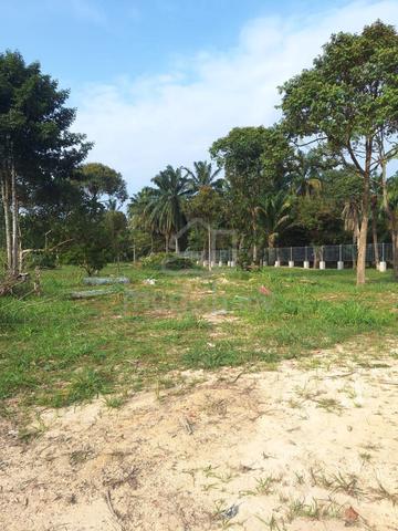 1.5 Acre Flat Commercial/Agricultural Land for Rent 1