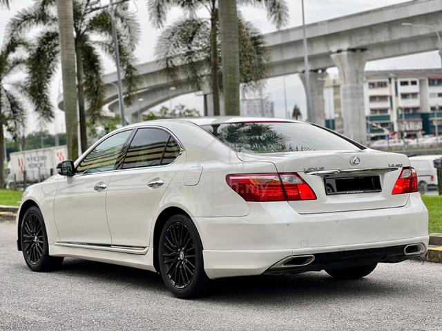 2010 Lexus LS460 4.6 SPORT (A) SUNROOF LOCAL CBU - 2
