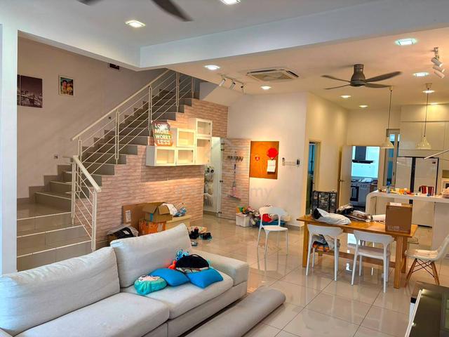 Taman Nusa Sentral @ Iskandar Puteri, Renovate, Full Furnish,New Paint 1