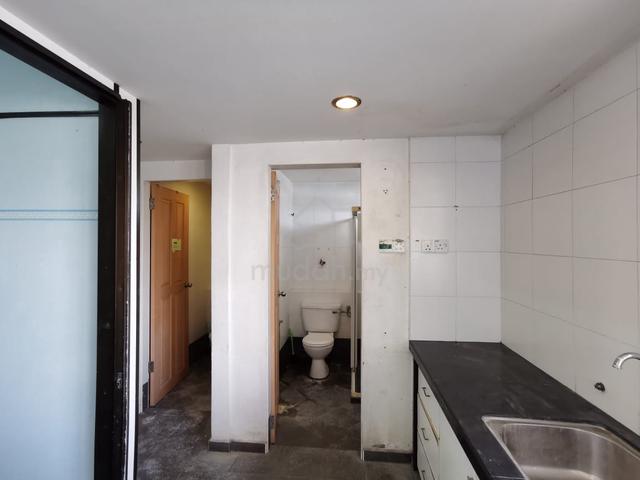 Shop / office, jalan sungai dua, near USM, facing mainroad 4