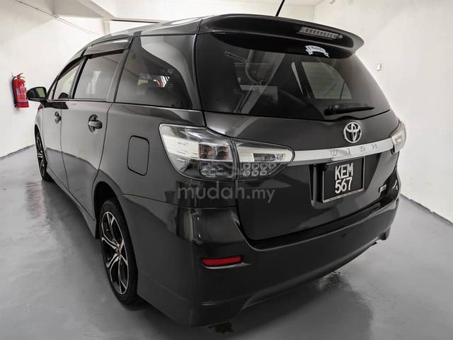 2013 Toyota WISH 1.8 G ZGE25G FACELIFT (A) - 4