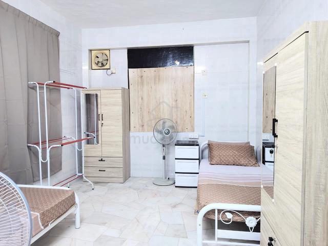 Bilik Sharing 2 Katil LUAS๐ฅ FREE WiFi, FULLY Furnished & SENANG Parkโ
1