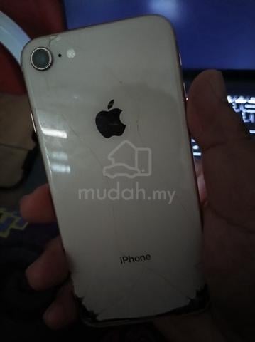 Iphone 8 64 gb - photo 3 of 4