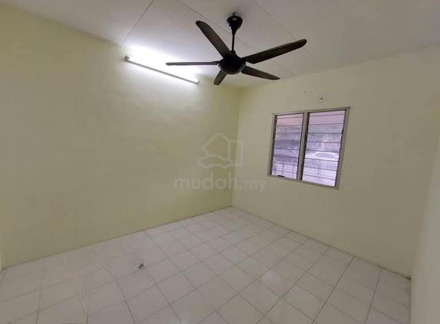 klebang putra chemor, single storey terrace , freehold, renovated 4