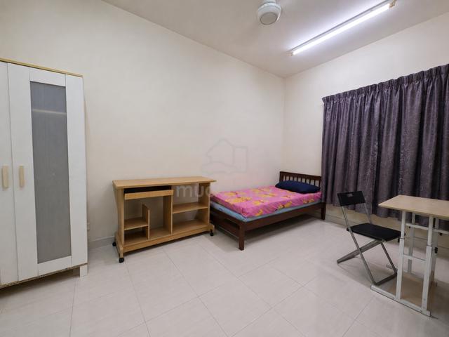 Medium Room with AC for Rent at SS 2 Ken III 1
