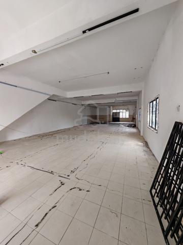 [UNTUK DISEWA] 24x80ft, Kedai 2 Tingkat, Opp Lotus, Seri Iskandar 3