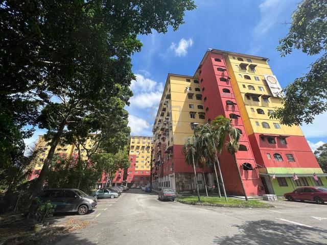 Pangsapuri Pendamar B 1