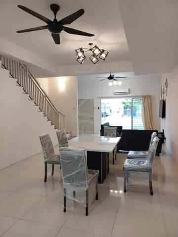 F/Furnish 2 Storey Casa Green Cybersouth (1545sf, 3R3B, 3CP), Dengkil 1