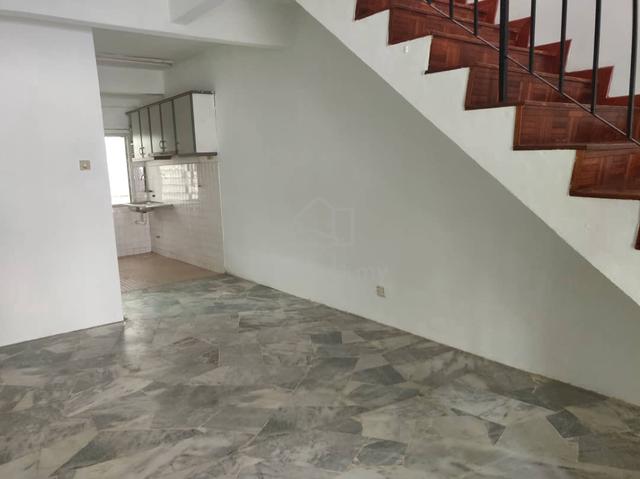Double Sty, Intermediate, Taman Sri Gombak phase 8, Batu Caves, Sel 1