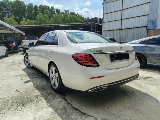 2018 Mercedes Benz E200 2.0 AVANTGARDE (CKD) (A) - 3