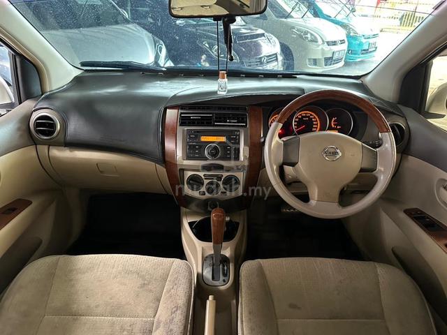 2011 Nissan Grand Livina Comfort 1.8 (Auto) - 4