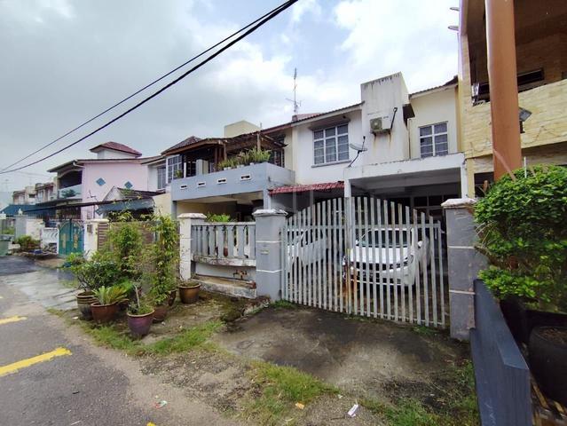 Taman Puteri Wangsa Double Storey Full loan Ulu Tiram Pelangi Indah 1