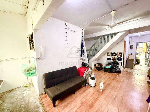 BOOKING 1K FULL LOAN RENOVATE Double Storey Taman Bukit Kajang Baru 1