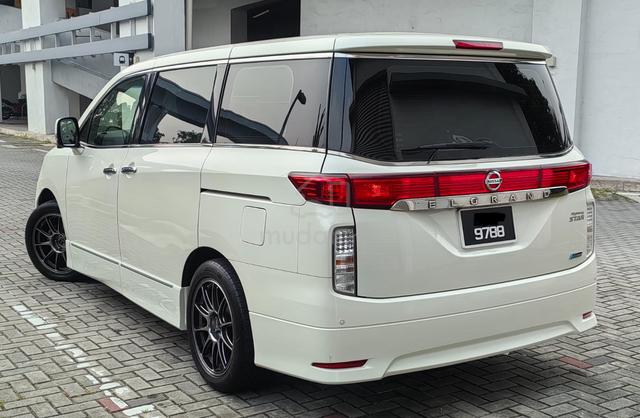 Nissan ELGRAND 3.5 HIGHWAY STAR (A) SUNROOF P/DOOR - 3