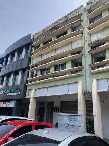 Triple Storey Shoplot Taipan 2 Ara Damansara for rent 1