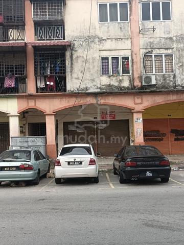 Ground floor Shop lot at Bendahara 55, Sg Jati Klang Selangor. 1