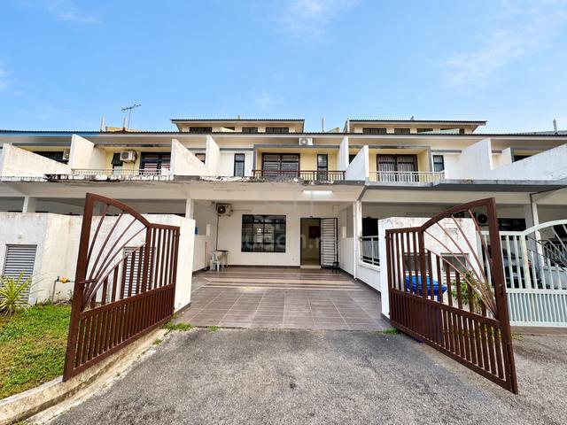Taman Sri Penawar Desaru | Non Bumi Lot | 4 Bilik 3 Tandas 1
