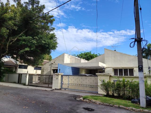 Strategic 2 Sty Semi-D House with Business Potential at Lucky Garden 1