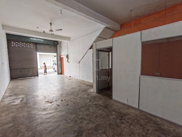 Taman Merak | Bukit Tambun Ground Floor Shop Lot @ Simpang Ampat 1