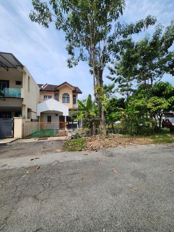 For rent 2 storey corner lot big land renovated suitable for caterer 1