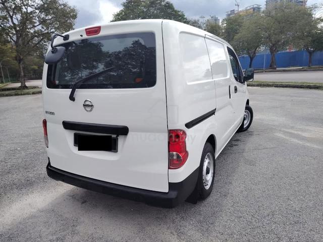Nissan NV200 PANEL VAN 1.6 (M) 57k km Full SERVICE - 4