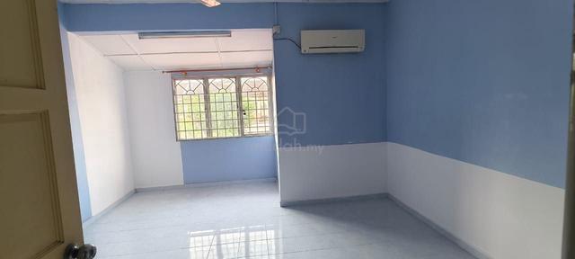 MURAH‼️Double Storey Terrace Jalan Seri Pagi Saujana Utama Sg Buloh 1
