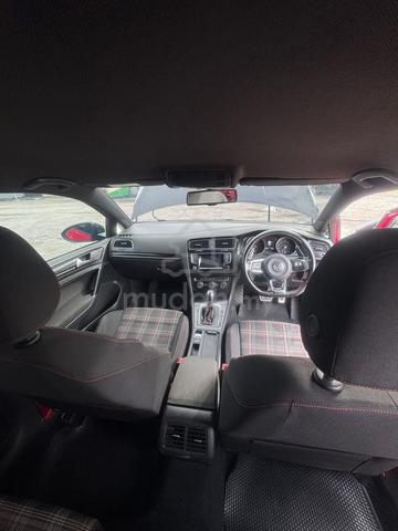 Volkswagen GOLF 2.0 GTi TSI (TECH PACK)(A)Reg.2015 - 5