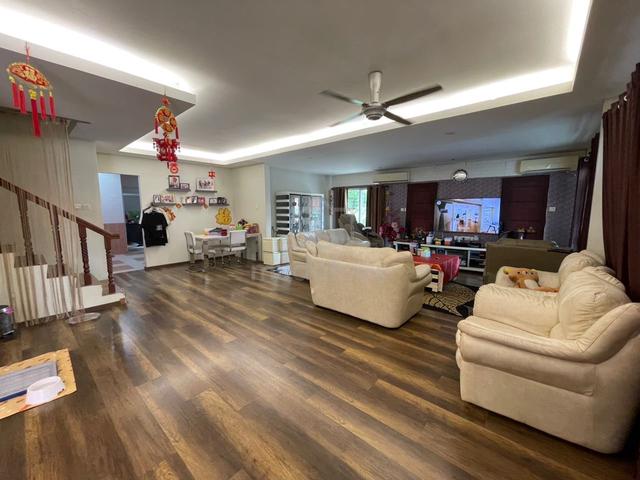 Riveria Samarahan RENOVATED 9.1 Pts Double Storey Corner 4