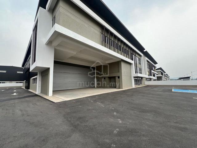 SERENIA INDUSTRIAL PARK SEMI DETACHED FACTORY For Rent 1