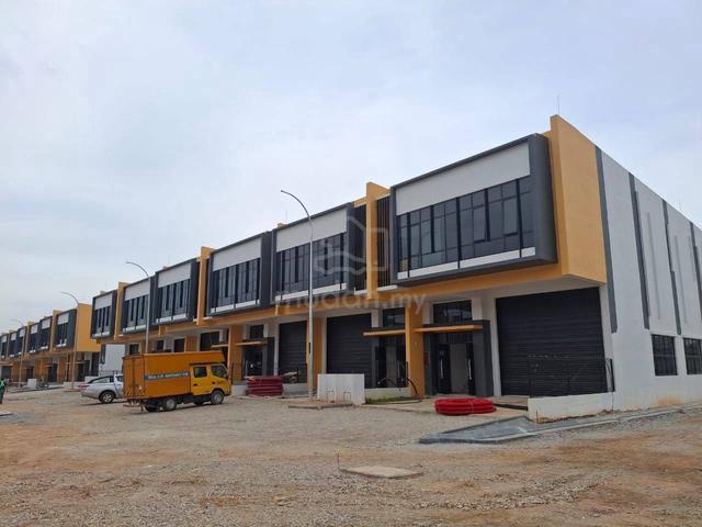 1.5 Storey Terrace Factory @ Empire Park, Jalan Embayar, Kulai Johor 1