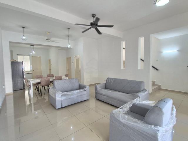 5 Aircond Partially Furnished Guarded Terrace Country Villas Resort 1