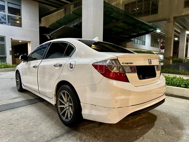 2013 Honda CIVIC 1.5 (HYBRID) (A) - 5