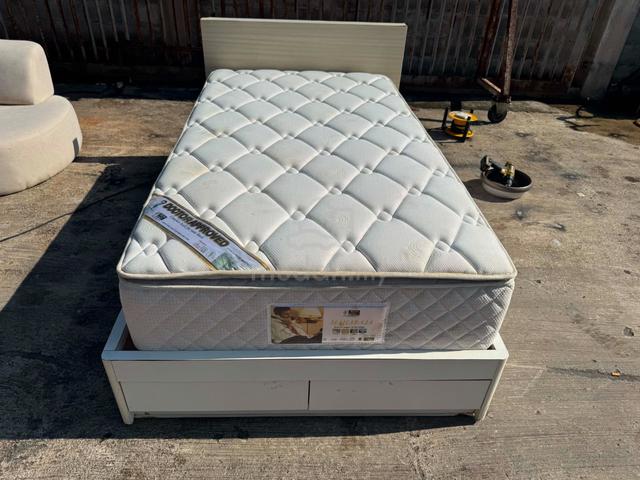 Carousel Image Selected