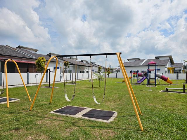 Single Storey Corner Lot Semi-D 1