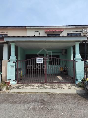 Double storey house for rent at Taman Krubong Jaya  1