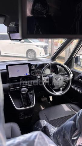 2023 Toyota NOAH 2.0 Z (A) - 4