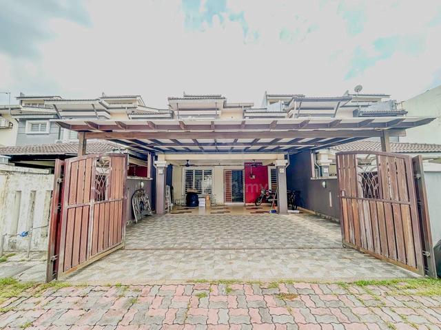 FULL RENOVATED! Double Storey Terrace Amoda, Saujana Rawang 1