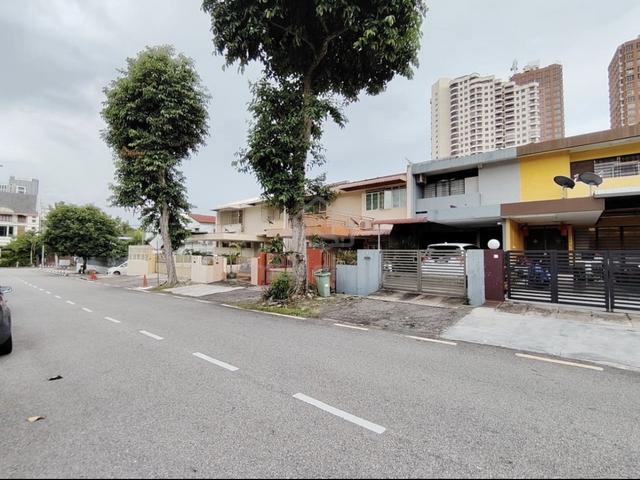 2 storey terrace Jalan C.O.Lim Pulau Tikus concrete flooring 1
