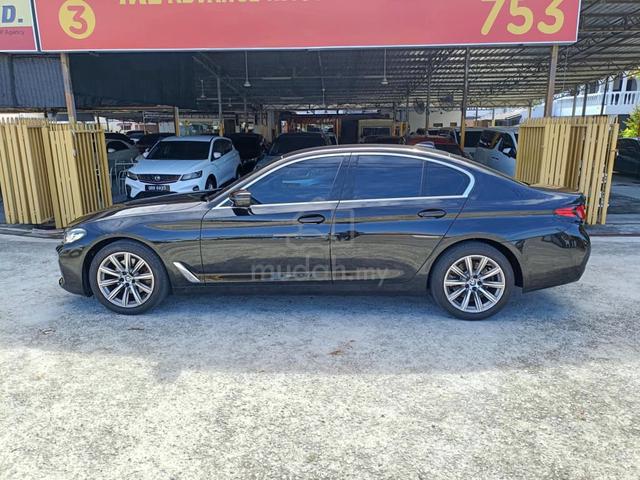 2019 BMW 520i 2.0 Luxury G30 (LOAN KEDAI/BANK/CD) - 4