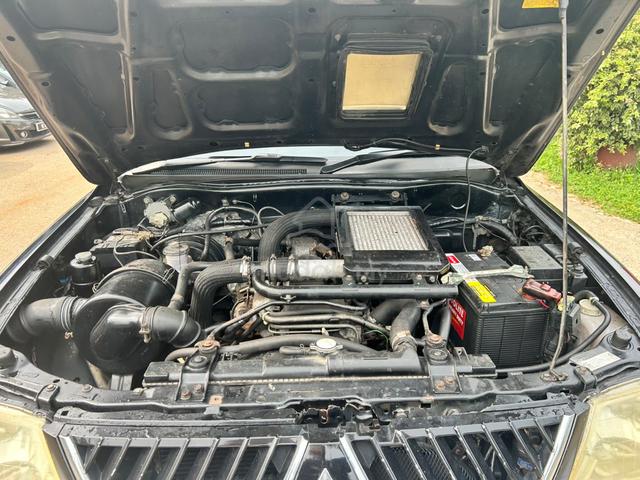 2005 Mitsubishi Storm 2.8 (A) Turbo Diesel 4x4 - 3