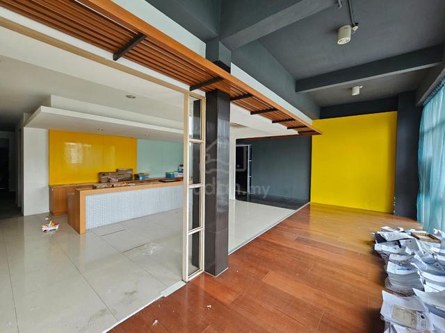 Pending, Near ICOM Square, Facing Main Road Big Size Office with LIFT 1