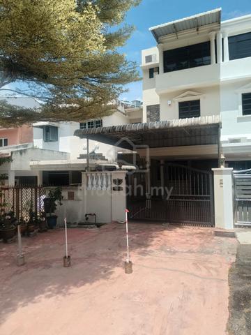 Partially Furnished Penang Sungai Ara Room For Rent 1