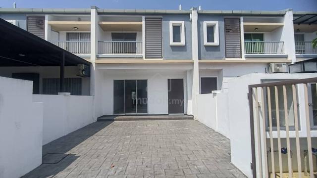 Teres 2 tingkat Taman Myra Vista Bandar Baru Salak Tinggi Sepang 1