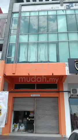 3 Storey Shop Lot @ Taman Klebang Utama, Melaka 1